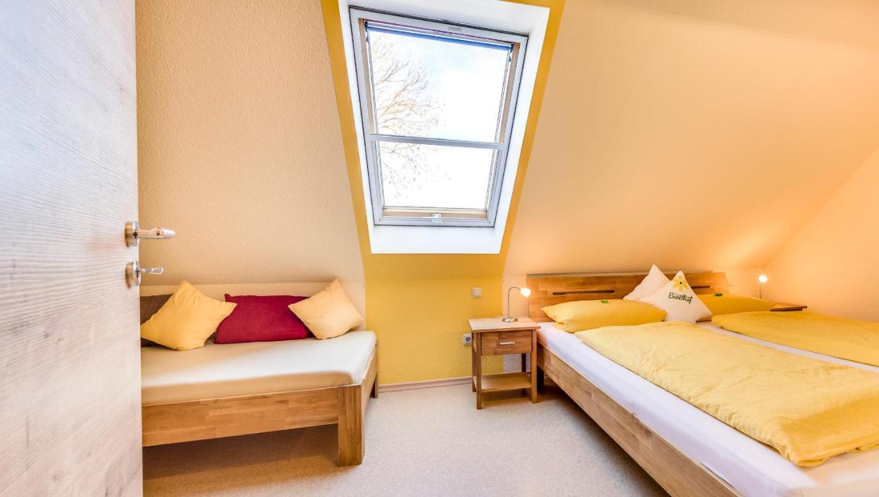Bartlhof-Ferienwohnungen-Zimmer Burglengenfeld Exterior foto