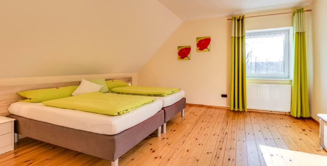 Bartlhof-Ferienwohnungen-Zimmer Burglengenfeld Exterior foto