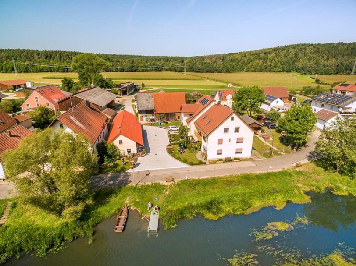 Bartlhof-Ferienwohnungen-Zimmer Burglengenfeld Exterior foto